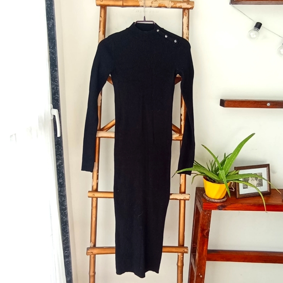 Bershka Dresses & Skirts - Bershka Minimalist Black Ribbed Dress